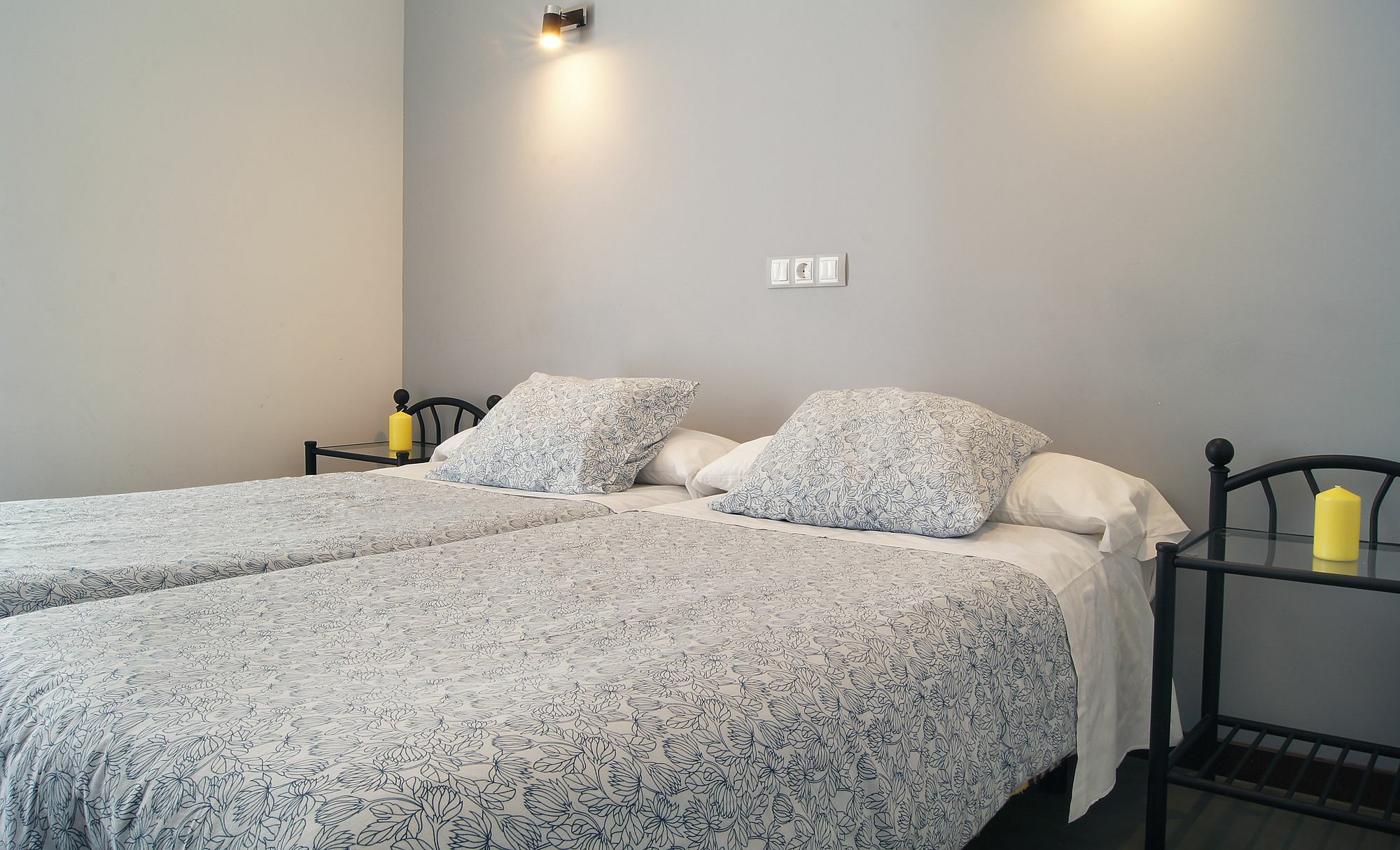 Hostal Cibeles Madrid Esterno foto